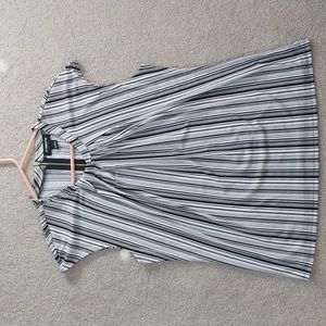 Liz Claiborne Career Sleeveless Stripe Top